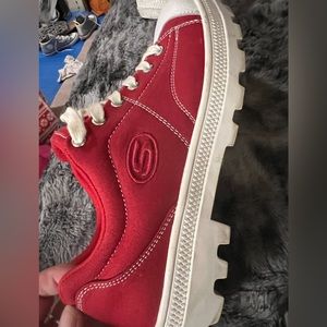 Near new Sketchers size 8